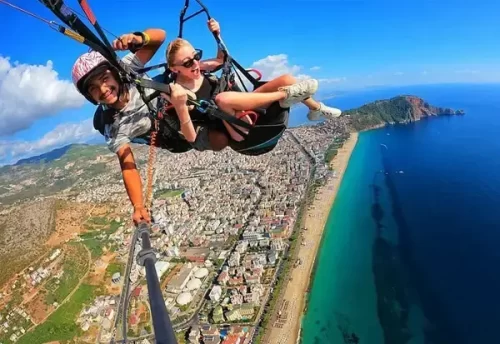 ألانيا بالمظلات