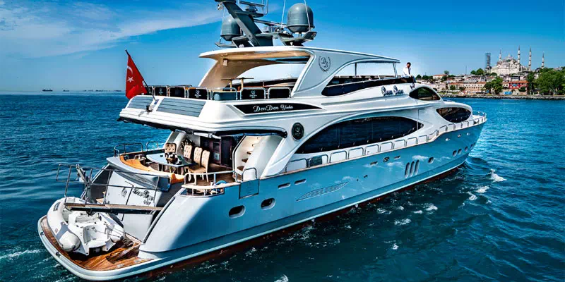Renting a yacht in Istanbul