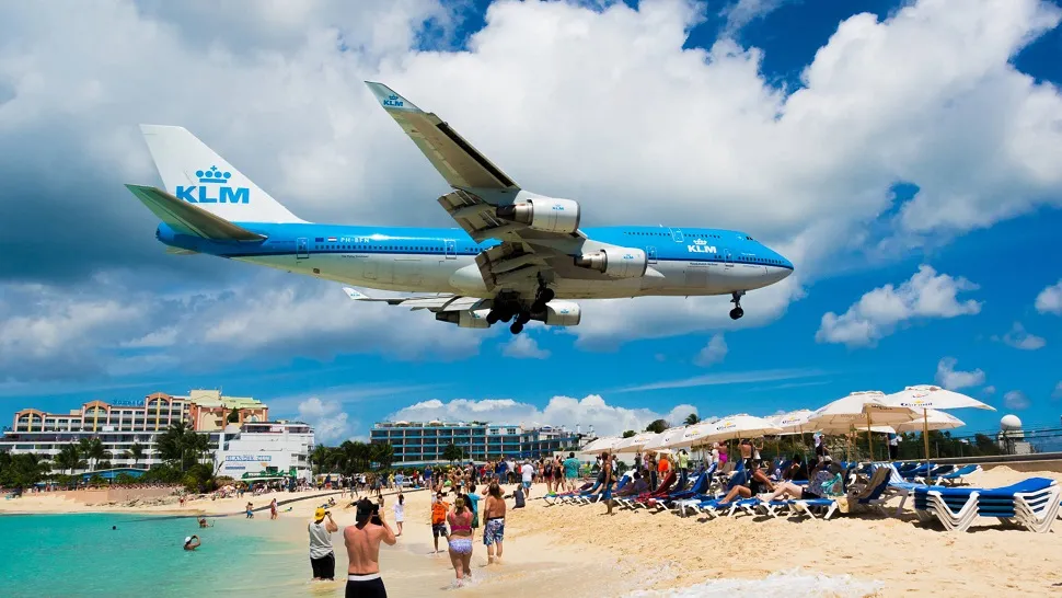 10 scariest airport runways in the world