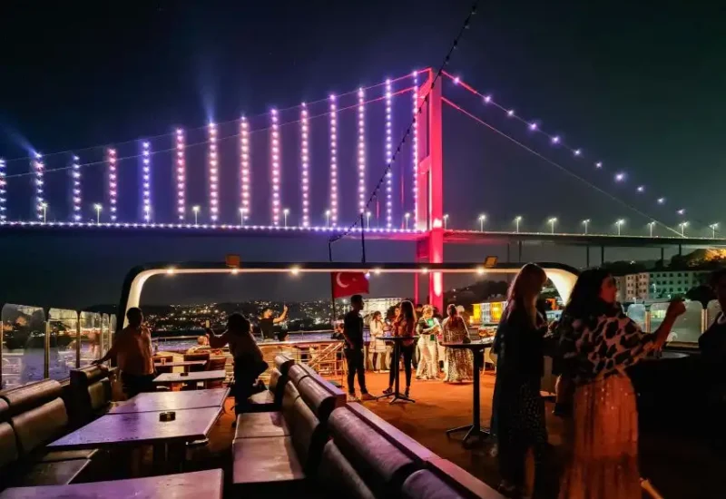 Bosphorus Cruise Arabic Night Show