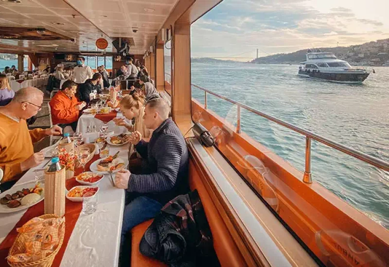 Istanbul Bosphorus Lunch Cruise Tour