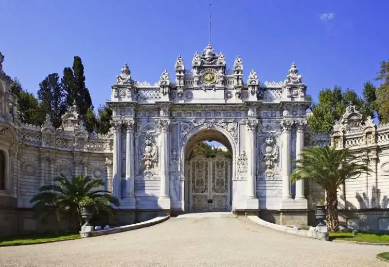 Dolmabahce Palace Morning Tour