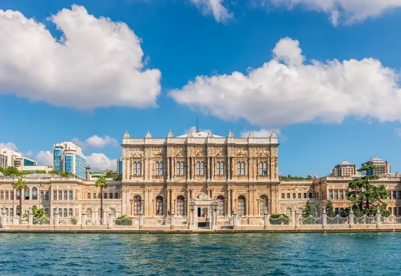 Dolmabahce Palace Tour with Bosphorus Cruise