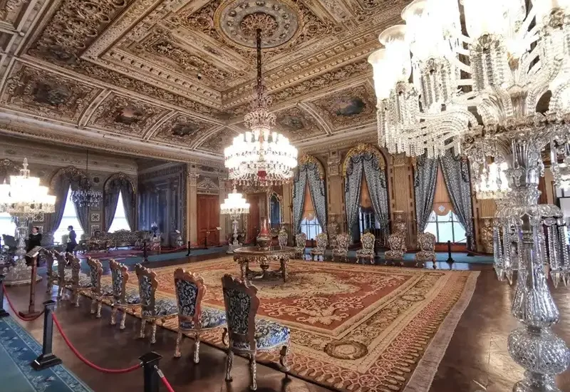 Dolmabahce Palace Morning Tour