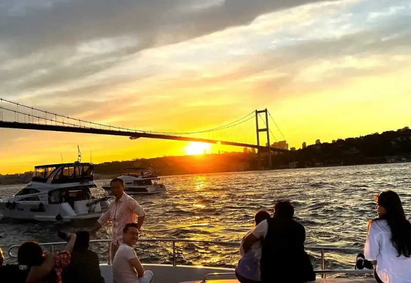 Istanbul Sunset Yacht Tour